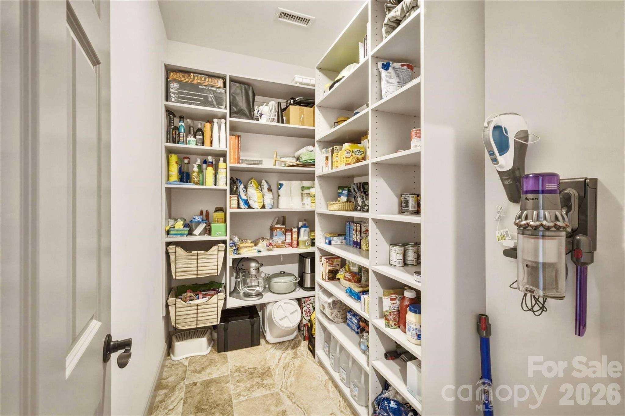 5515 Cedar Cove Way