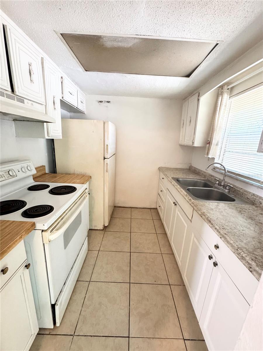 1229 Kennedy Road 43
