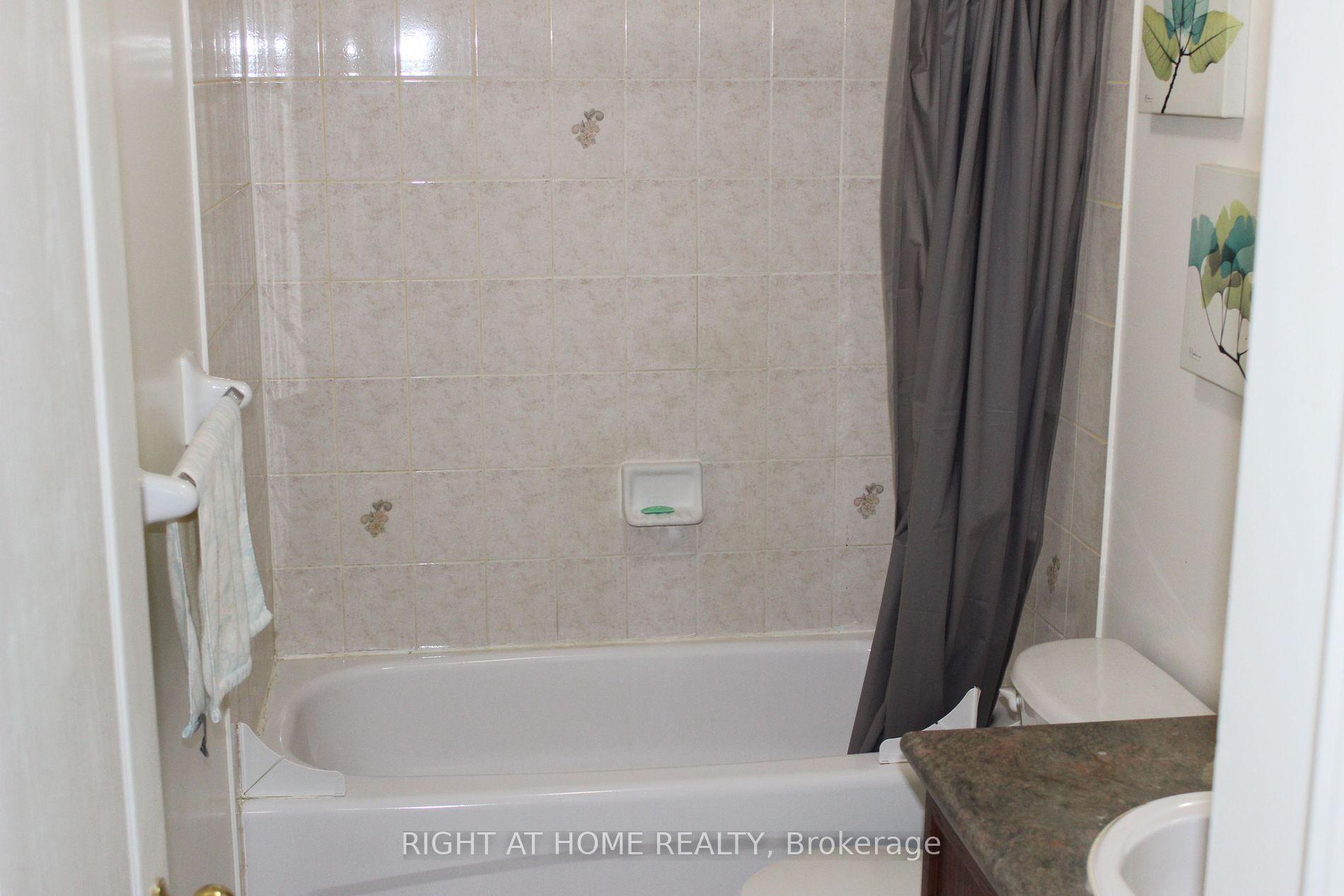 42 Bellagio Cres