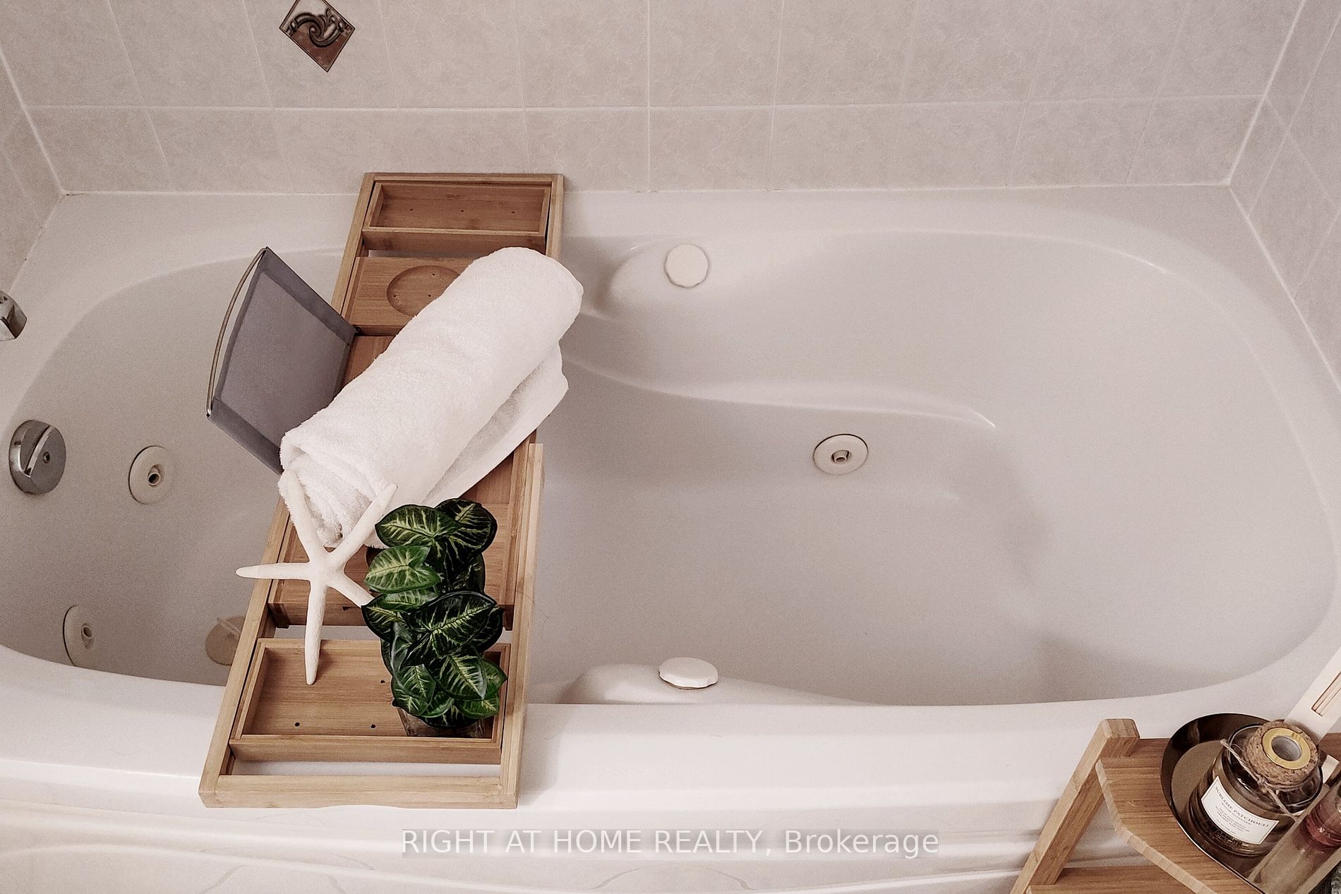 2370 W Britannia Rd 7