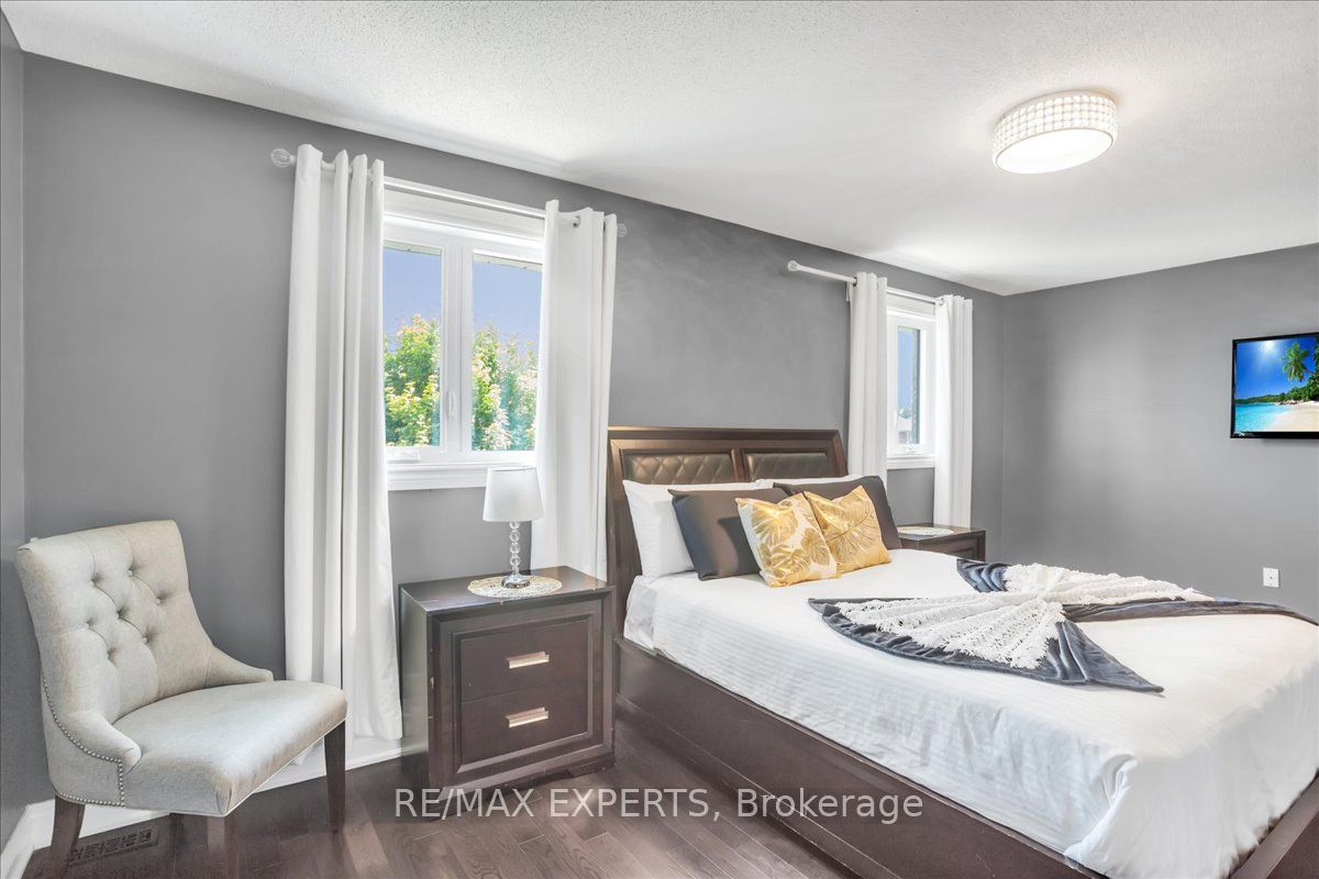 78 Joseph Cres