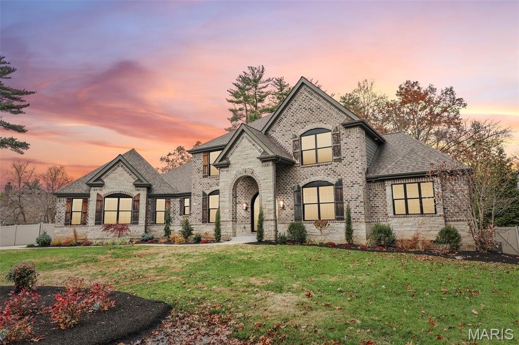 115 Ladue Pine Woods Place