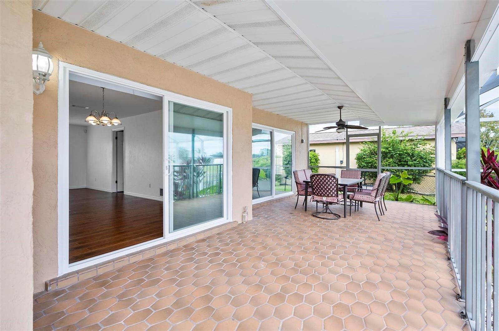 15 Clarendon Court S