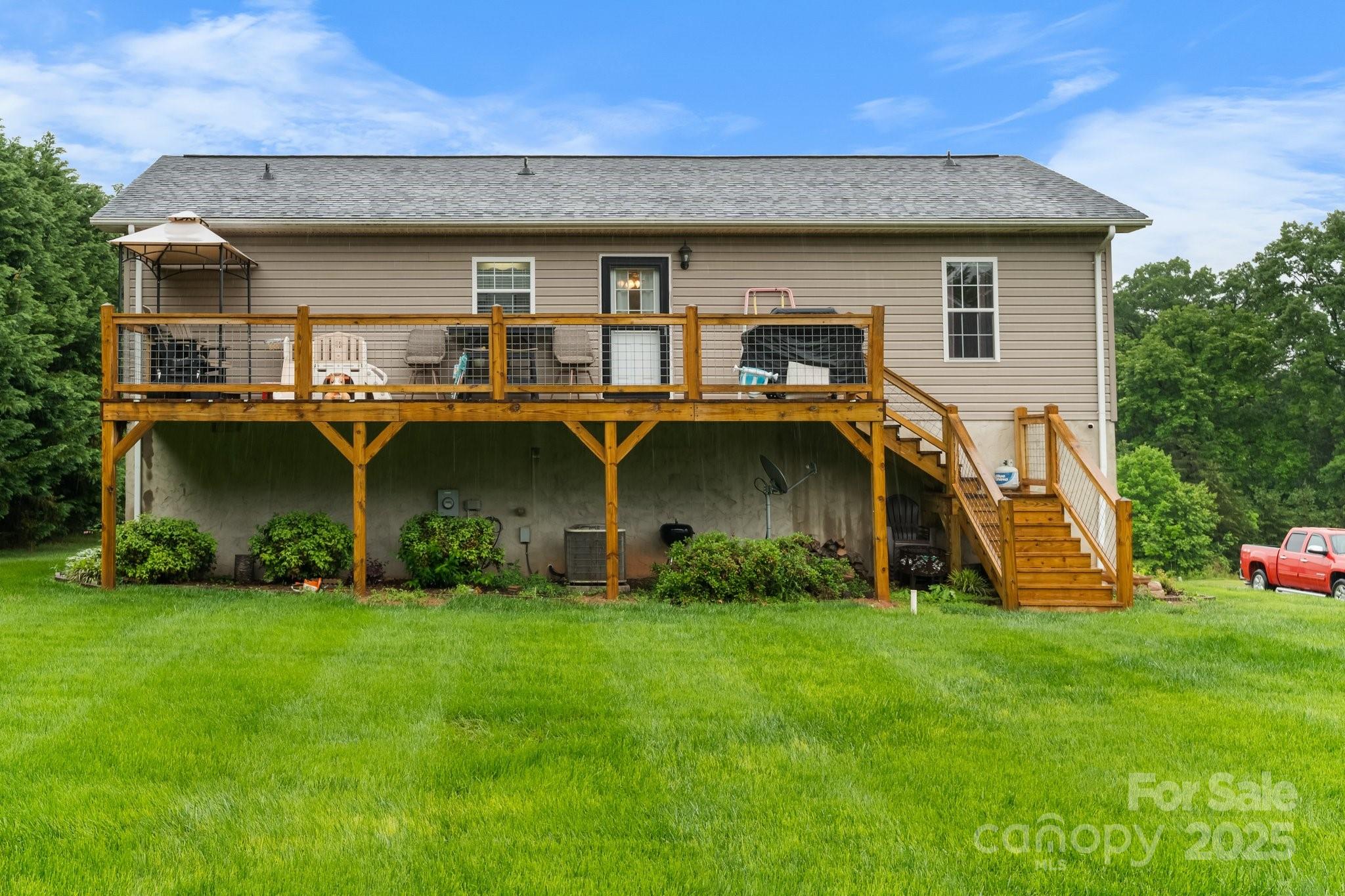 3311 Lilac Lane