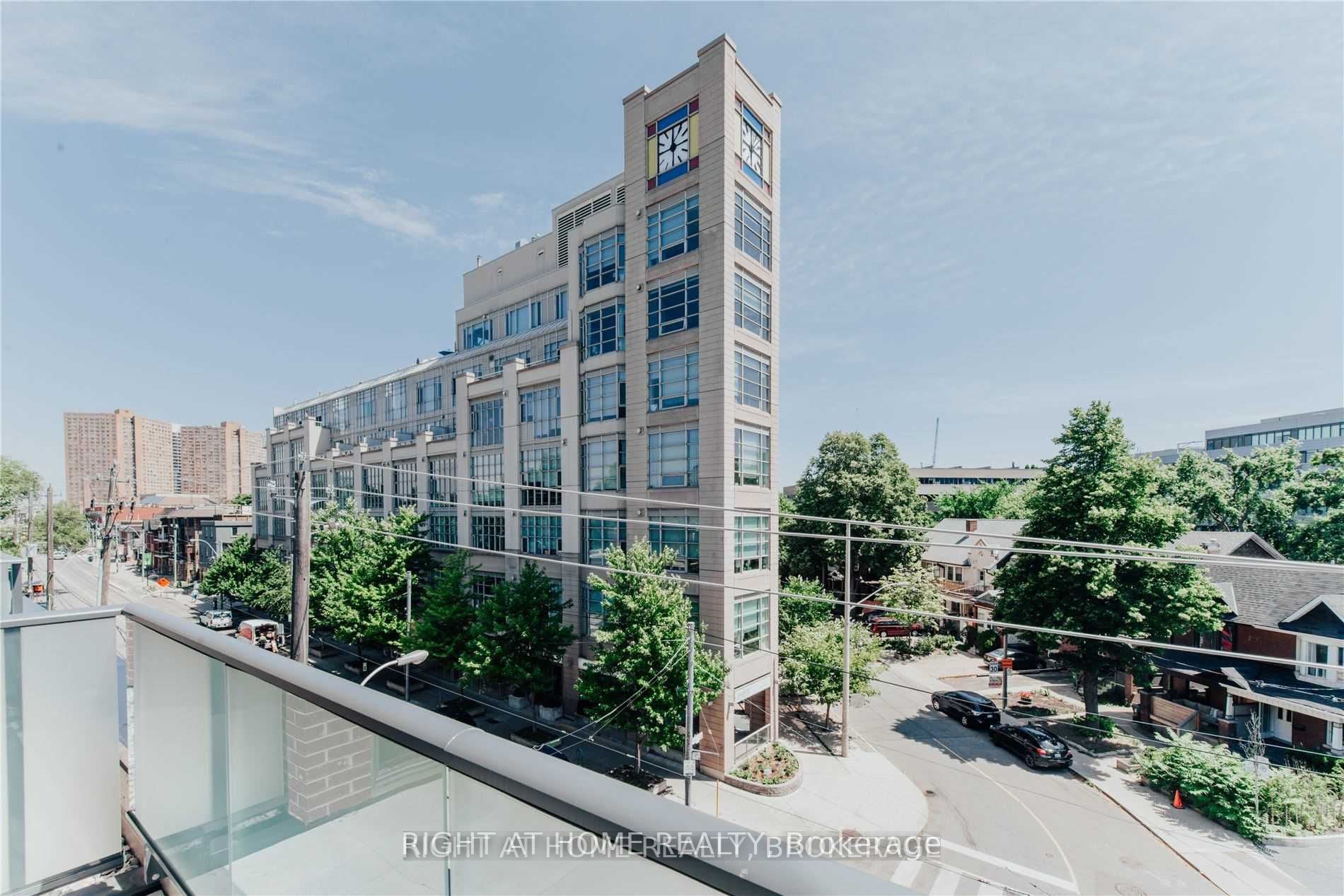 430 Roncesvalles Ave 406