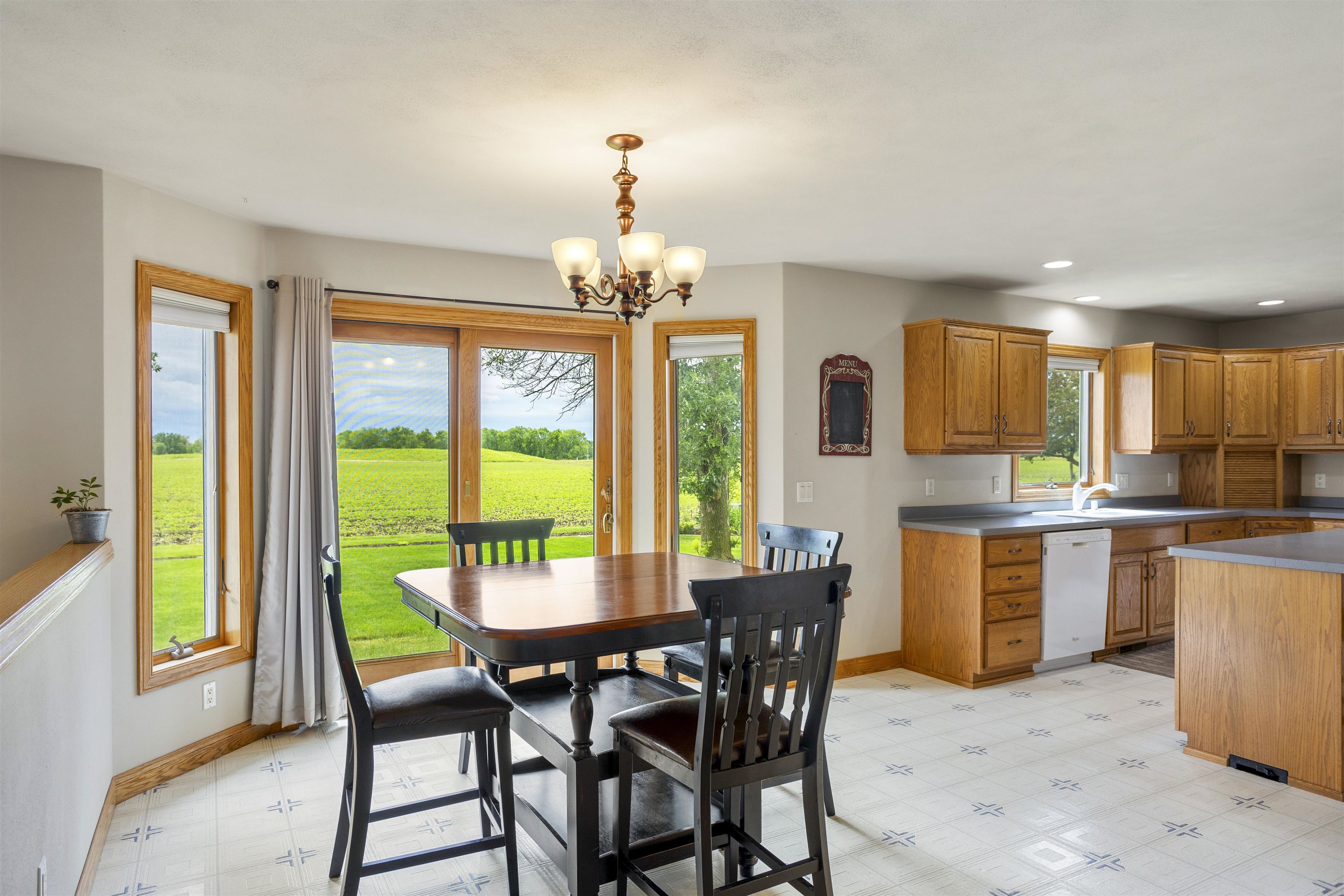 1501 E WYNDMERE Drive