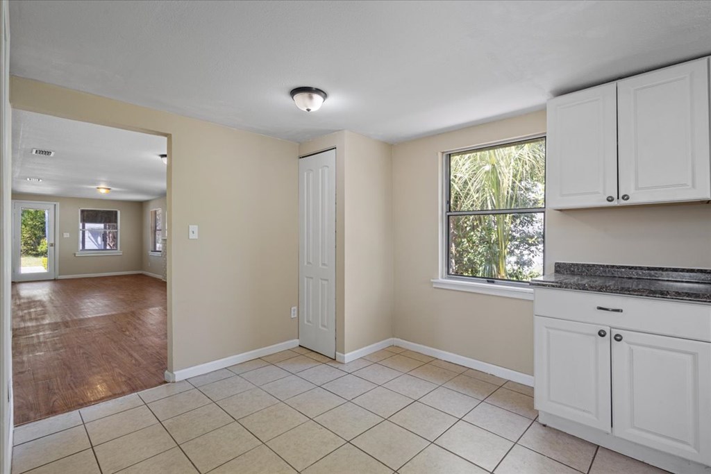 102 NE 138th St