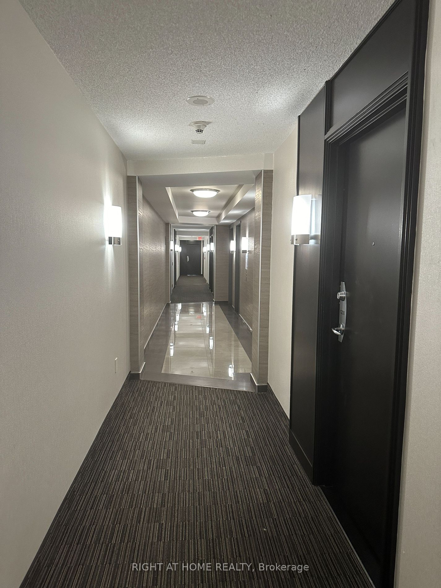 33 E Sheppard Ave 1205