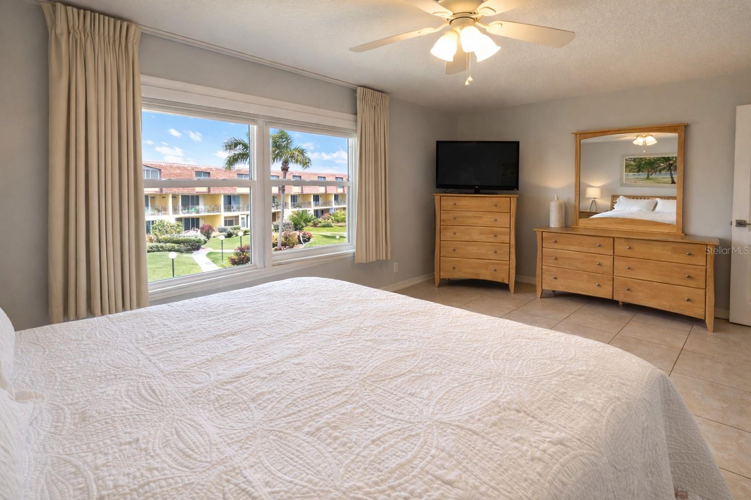 5200 Ocean Beach Boulevard 213