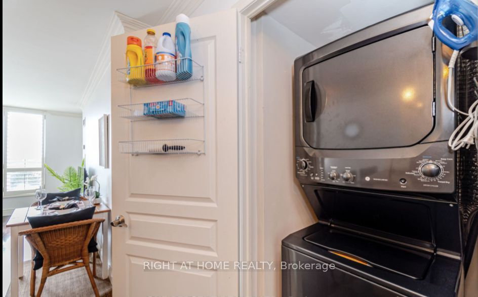 55 Harrison Garden Blvd 703