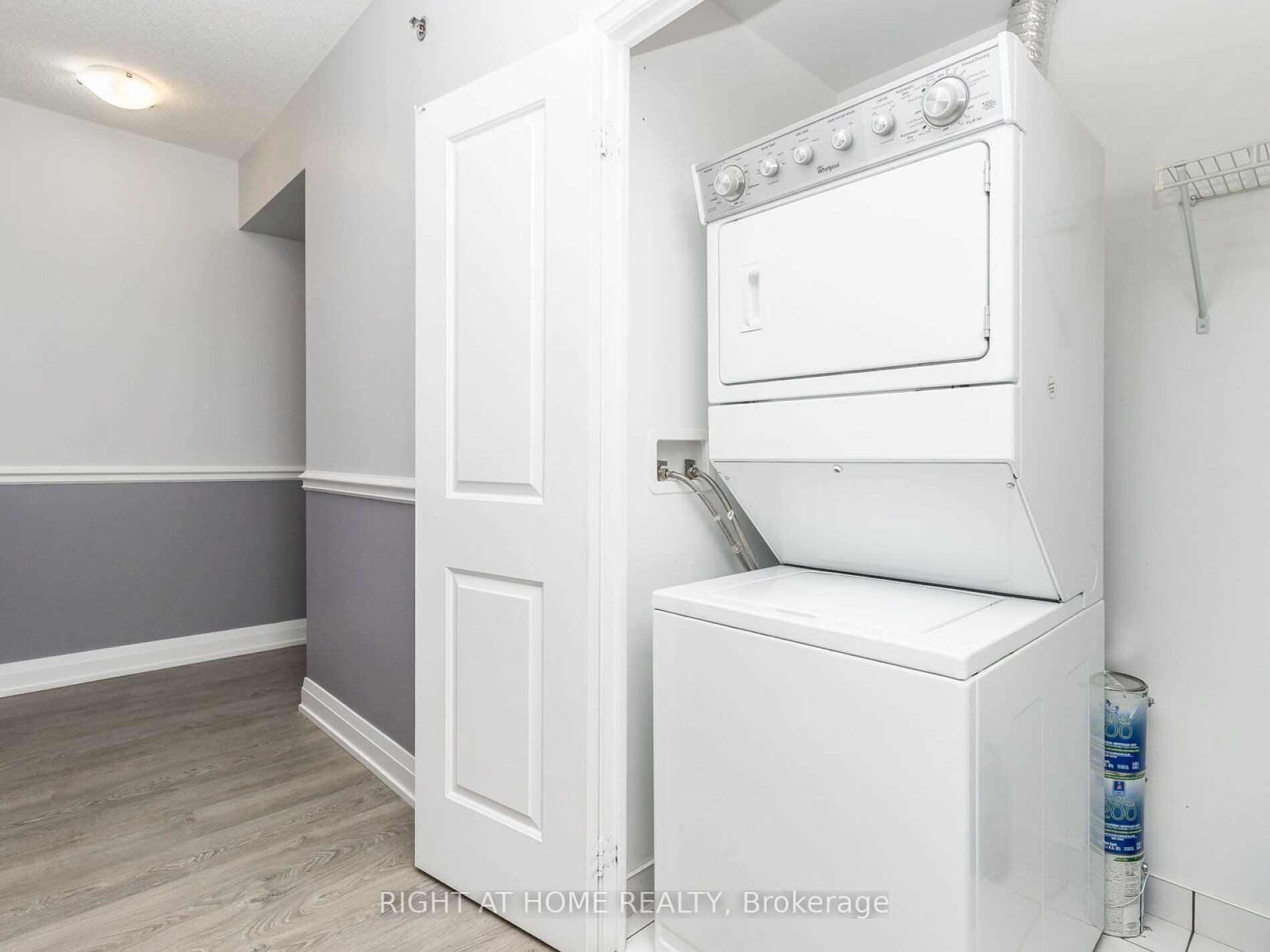 65 Speers Rd 203