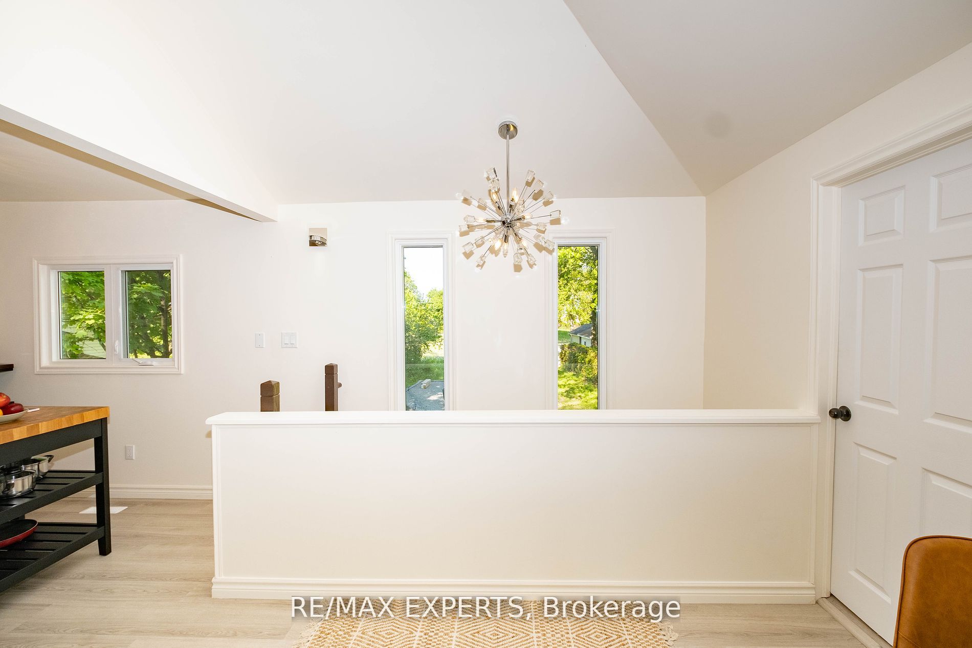 2367 Lakeshore Dr