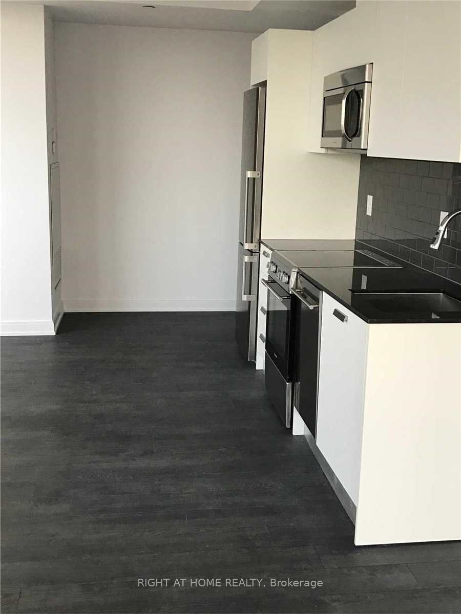 42 E Charles St 2802