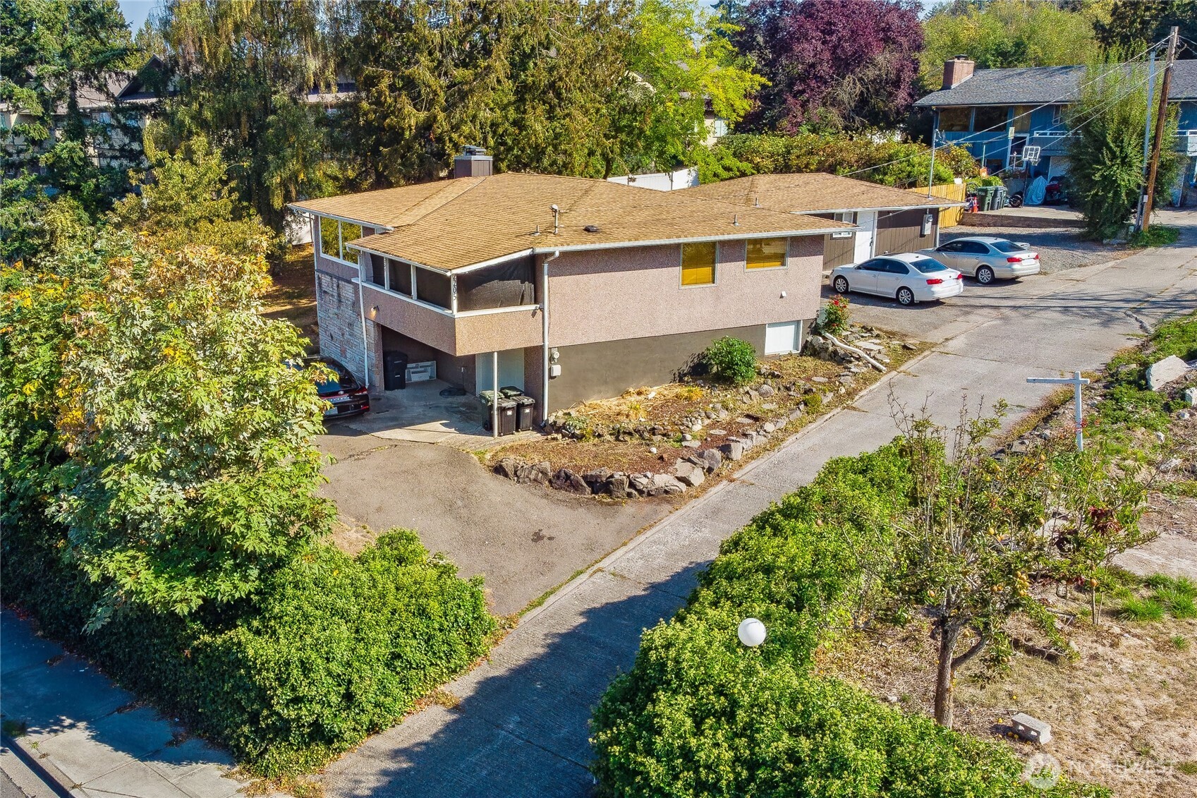 2205 S Meridian