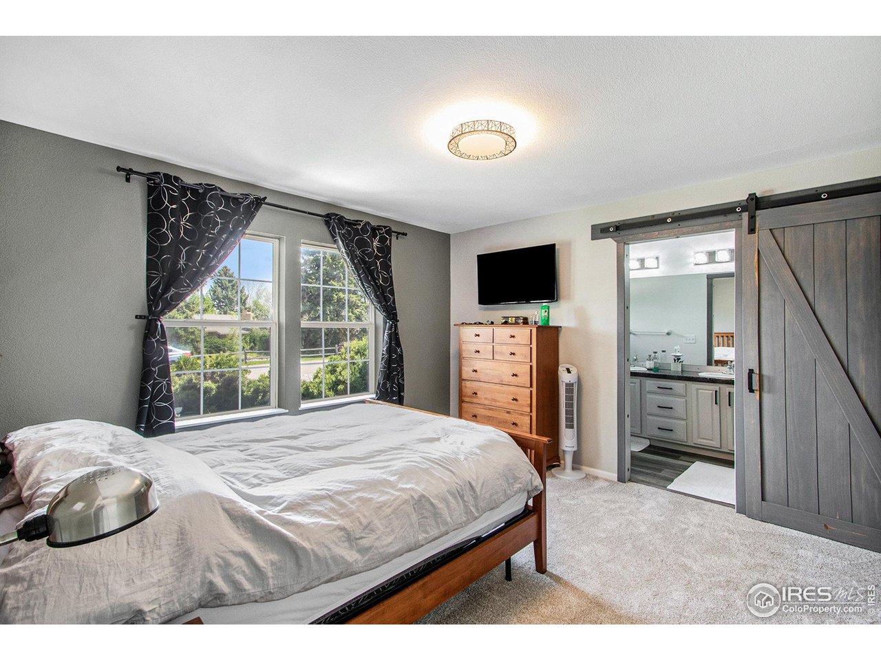 121 Victoria Dr