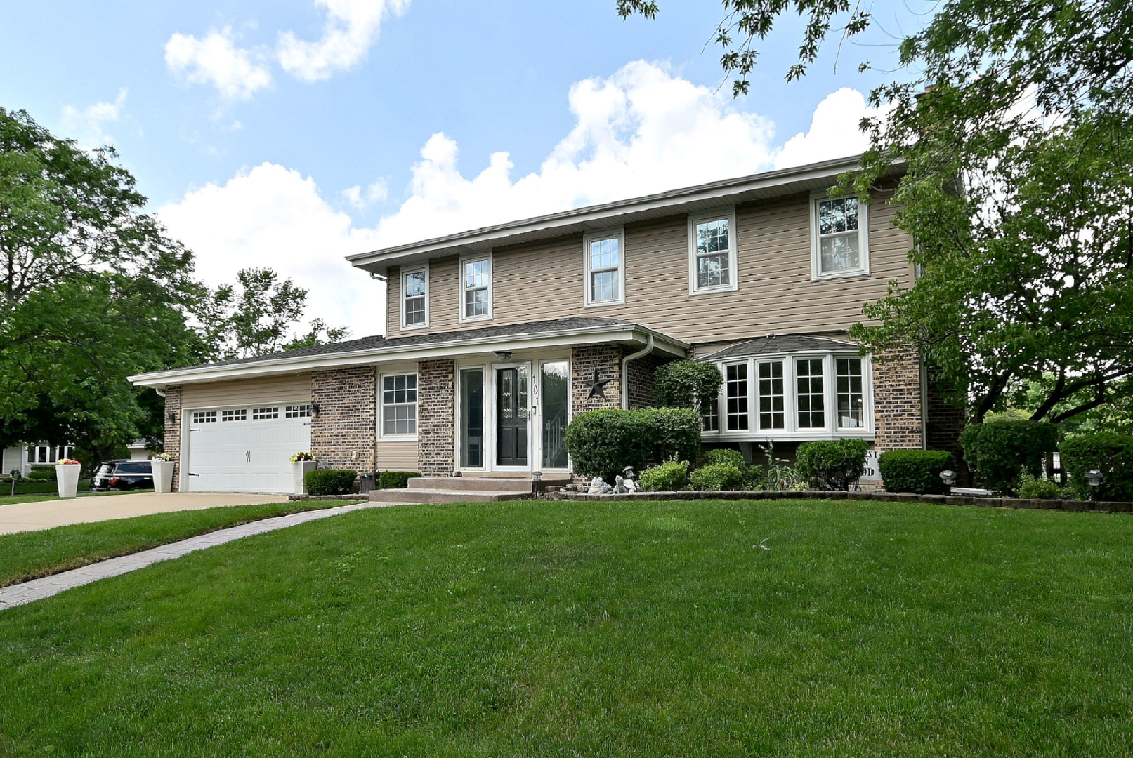 101 E Bryn Mawr Avenue