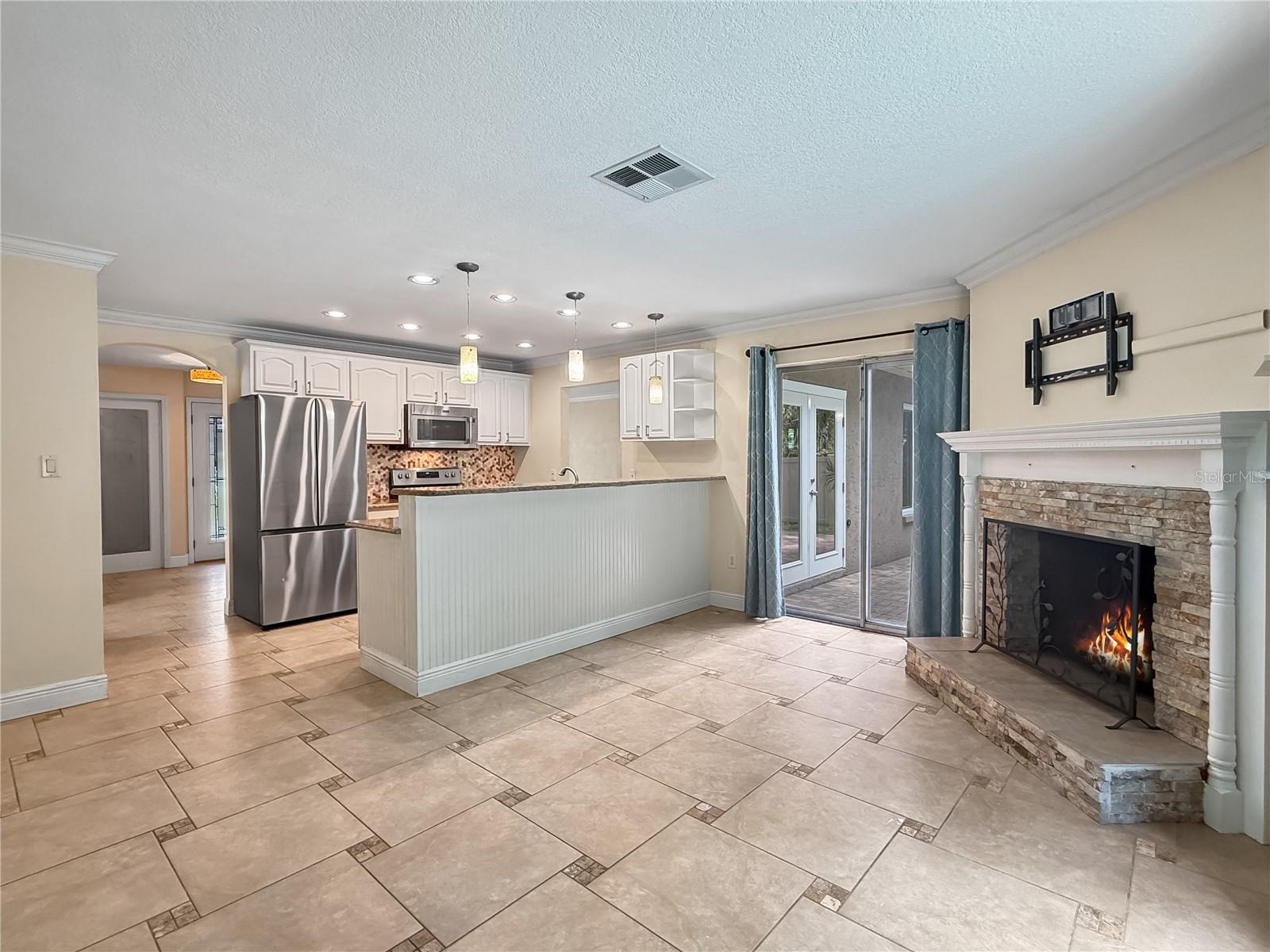 1011 Winding Oaks Drive
