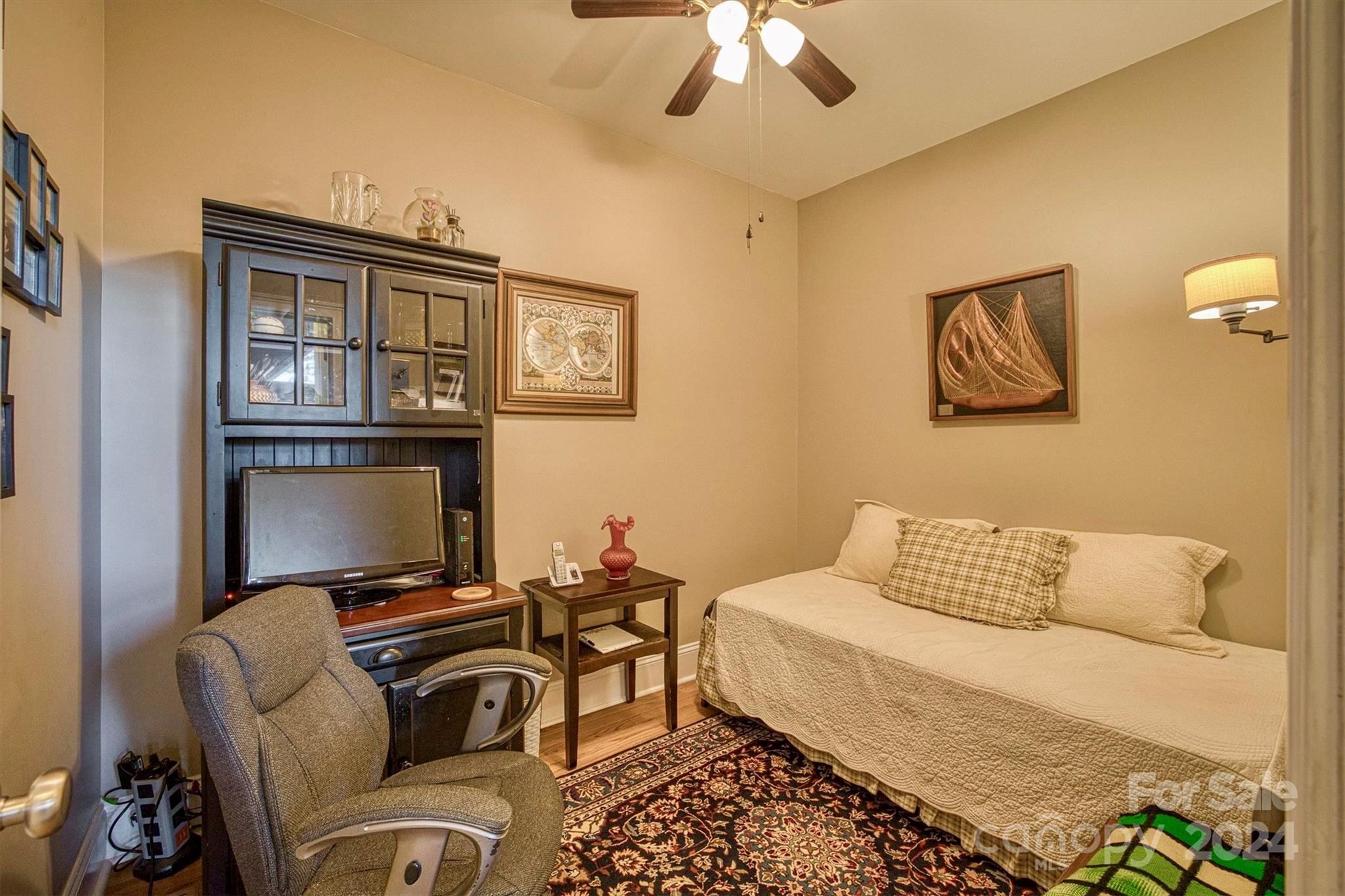 5219 Sunset Creek Lane