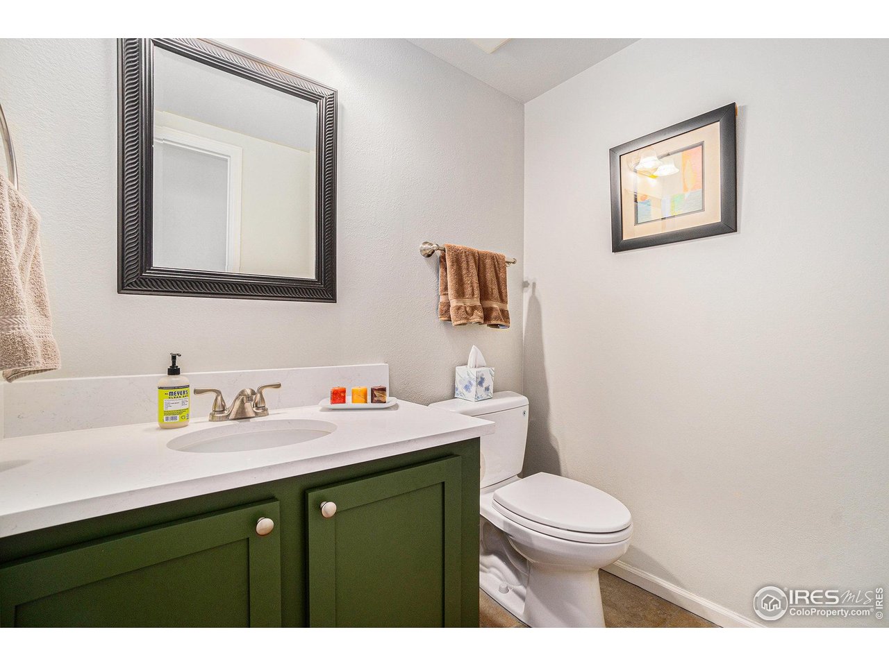 1119 Oakmont Ct