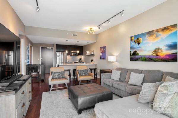 45 Asheland Avenue 500