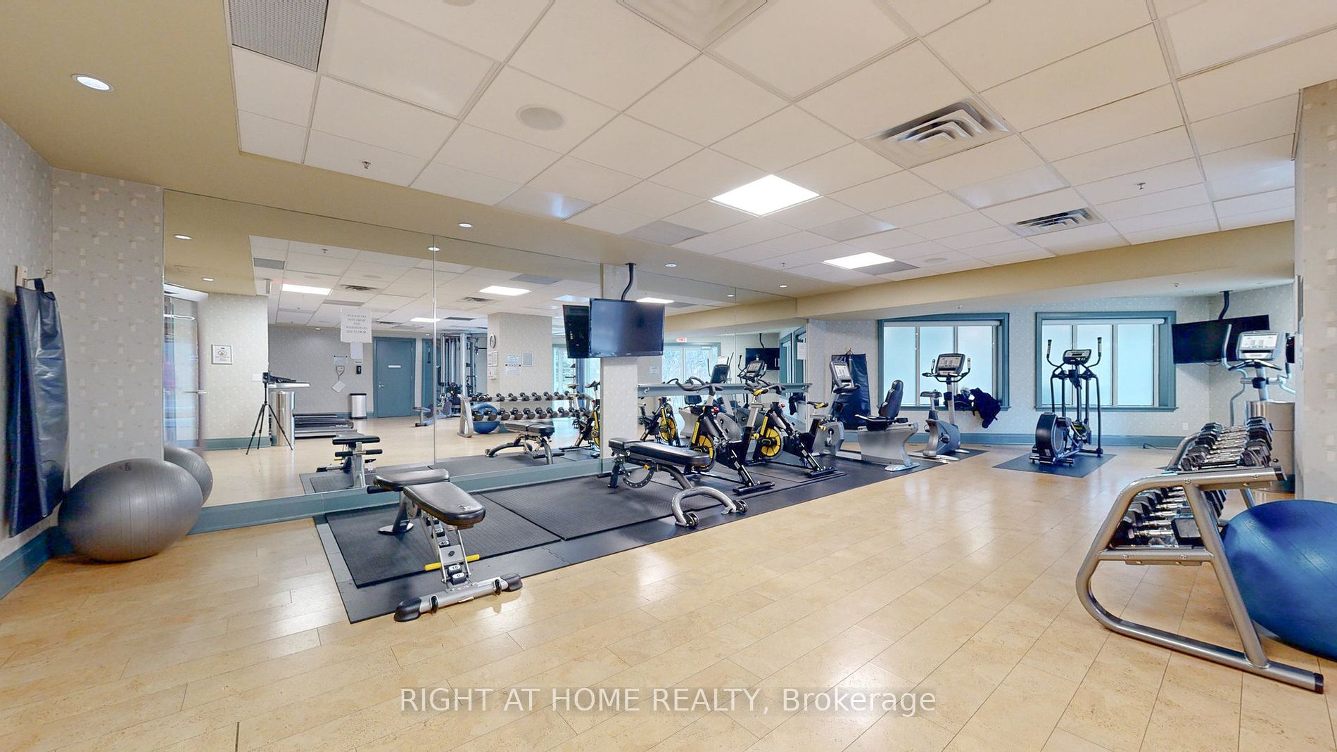 10 Bloorview Pl 1706