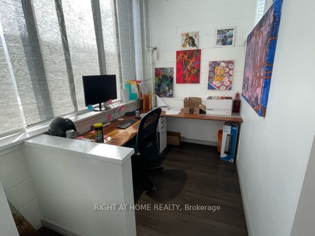 30 Fordhouse Blvd A