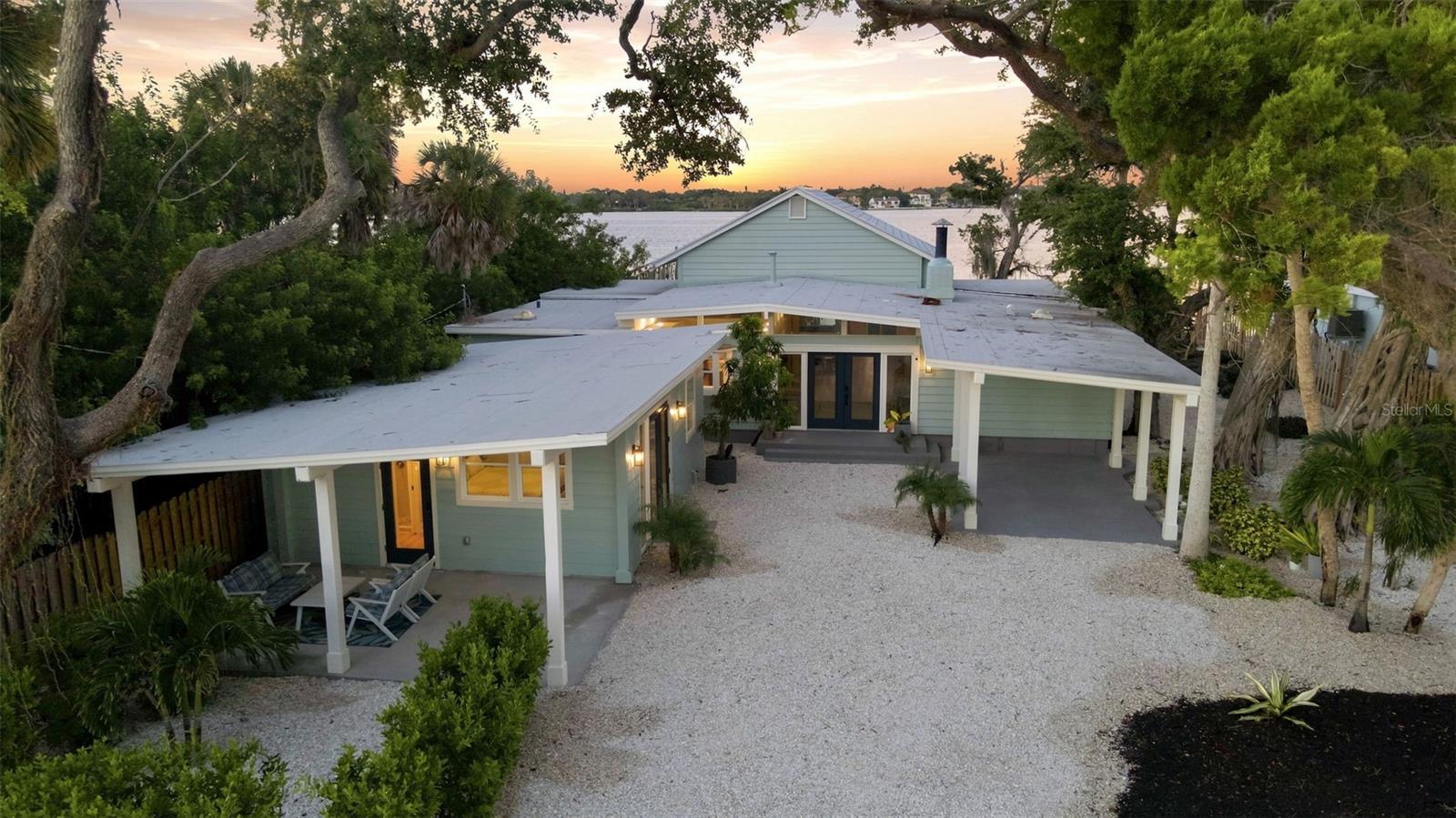 1275 Port Lane, Sarasota, FL