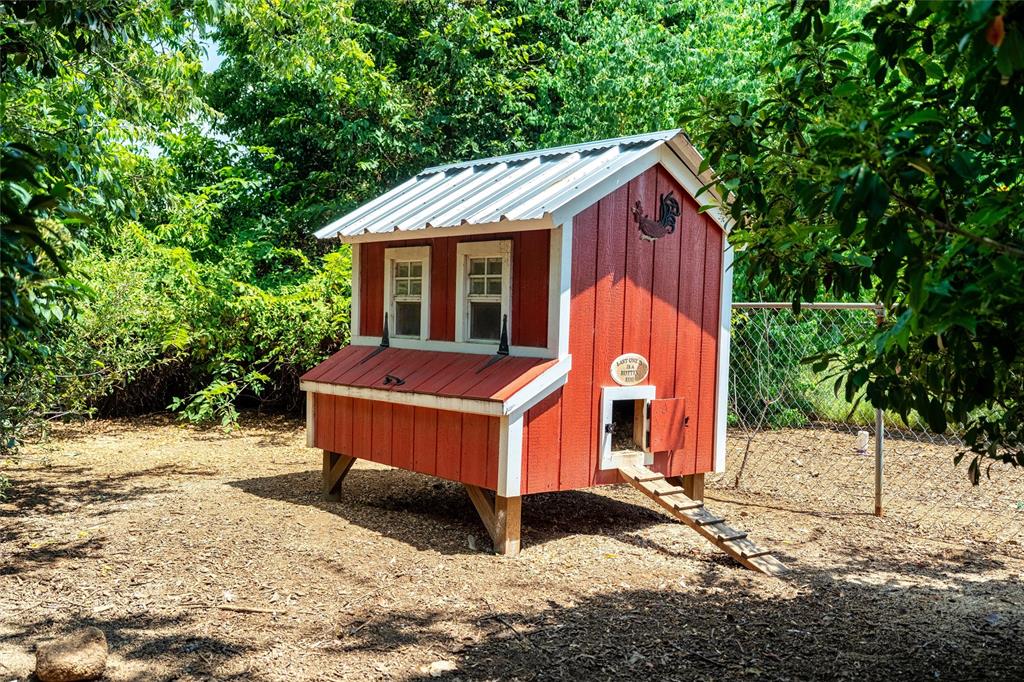 4916 County Road 707