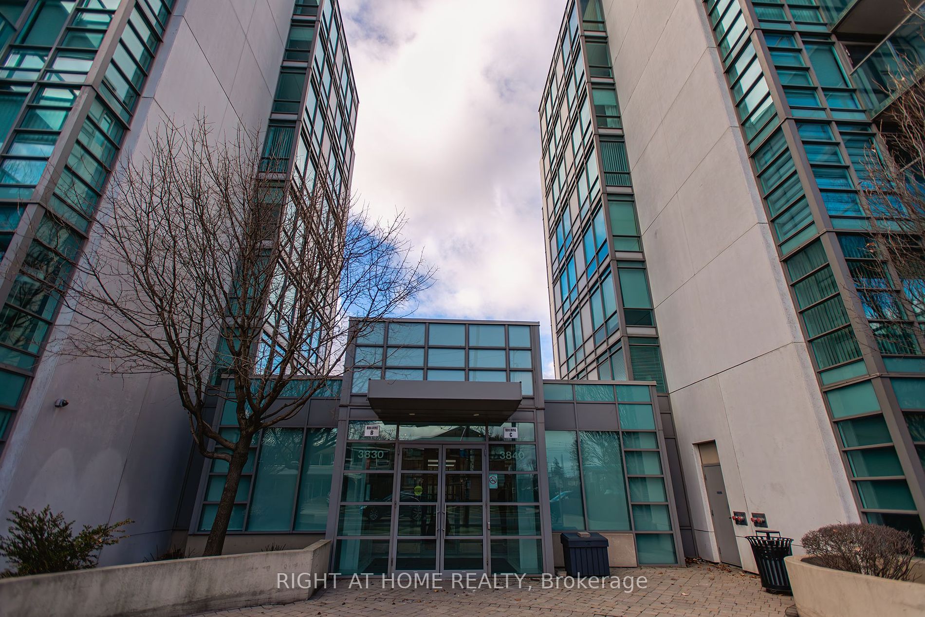 3830 Bathurst St 805
