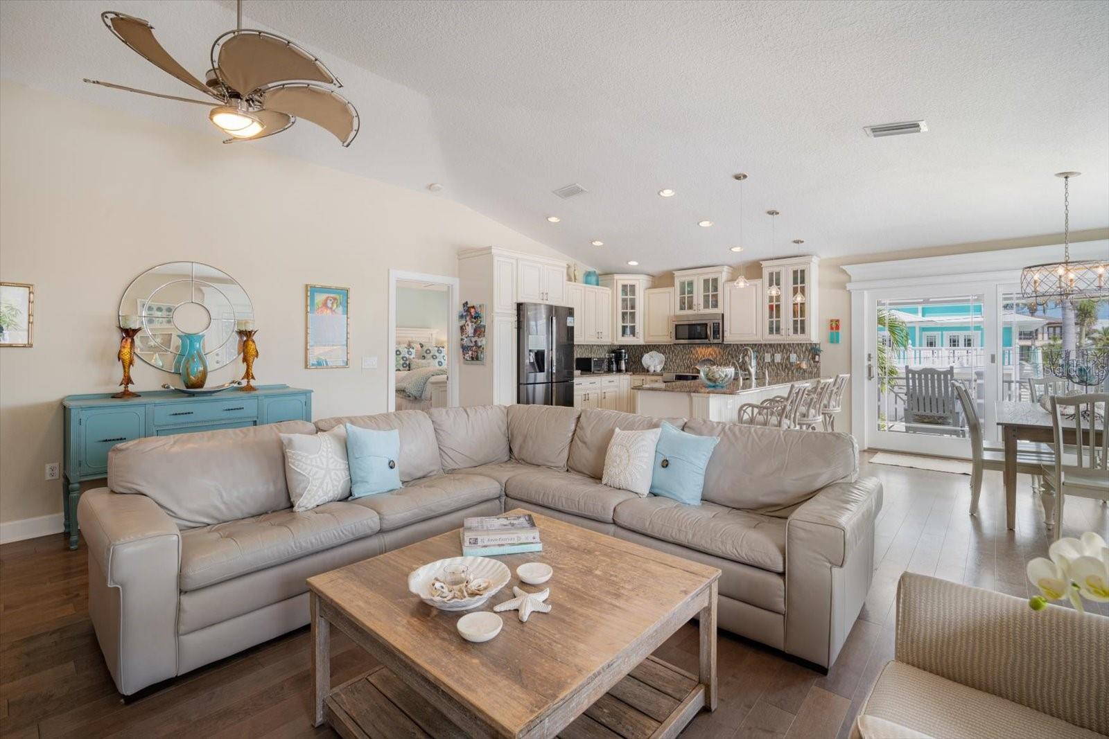 229 S Harbor Drive