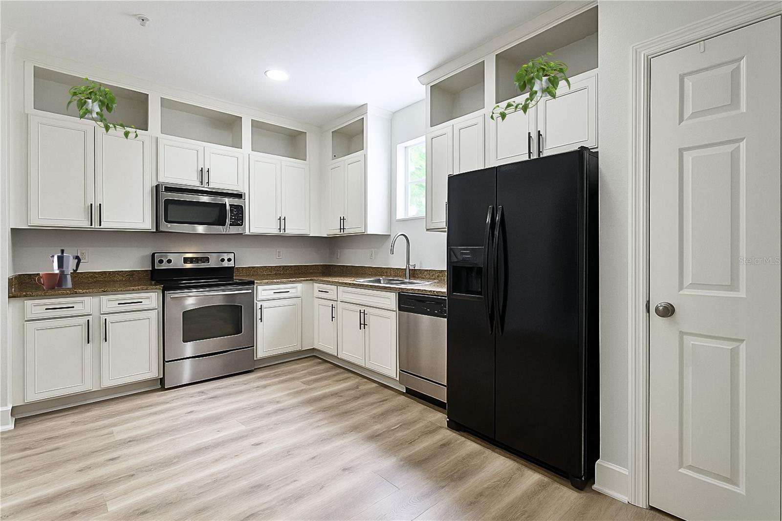 206 S Arrawana Avenue 3