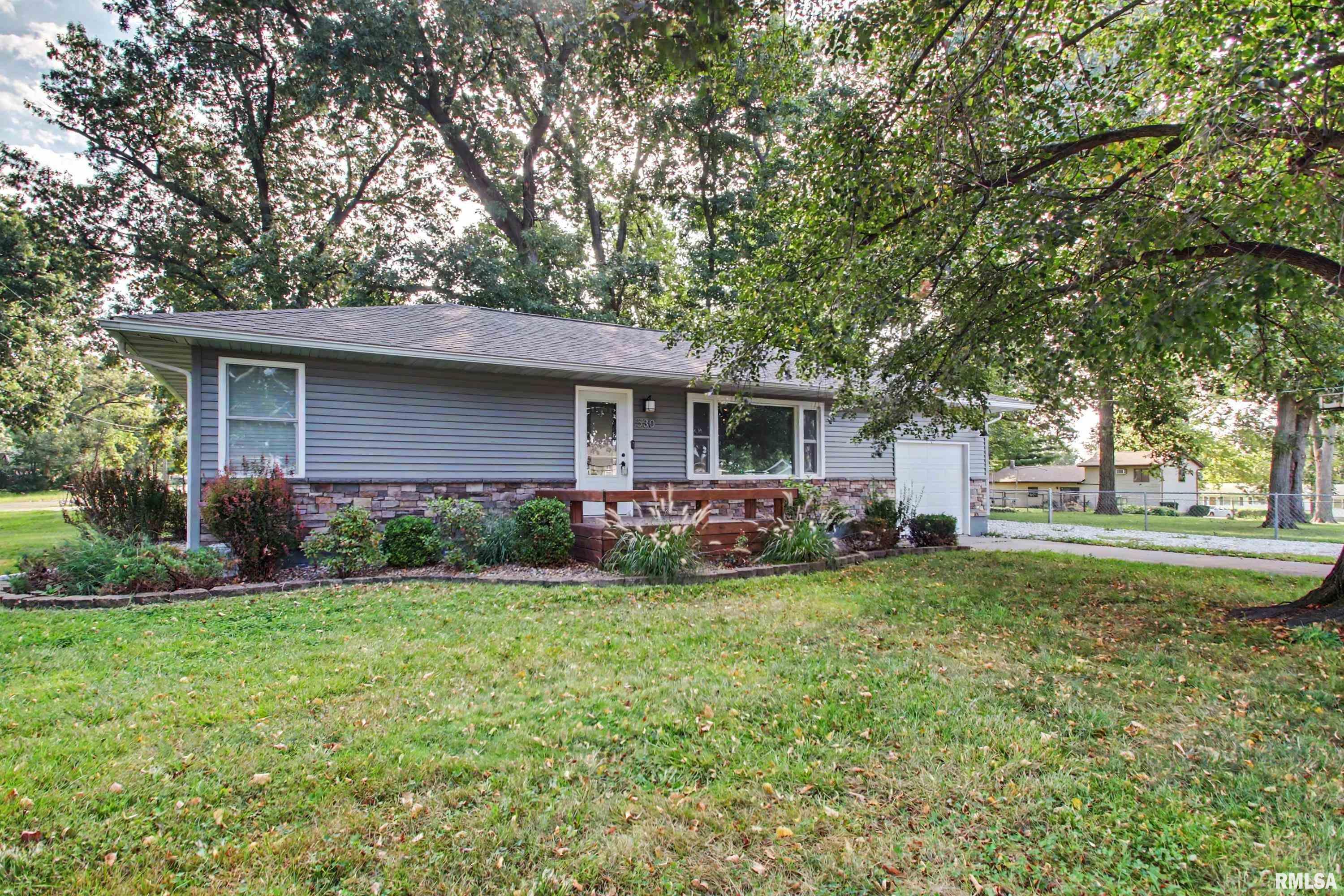 530 Hickory Grove W