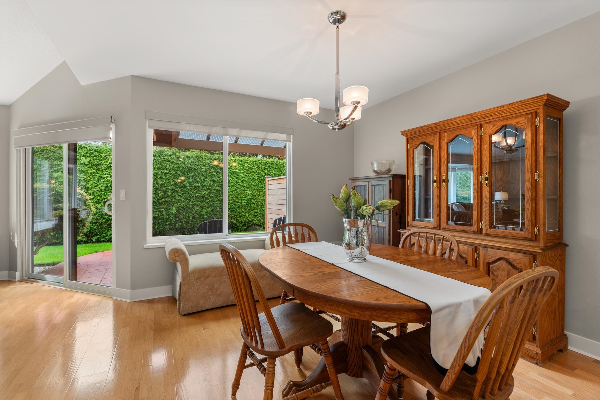 1854 Southmere Crescent 1