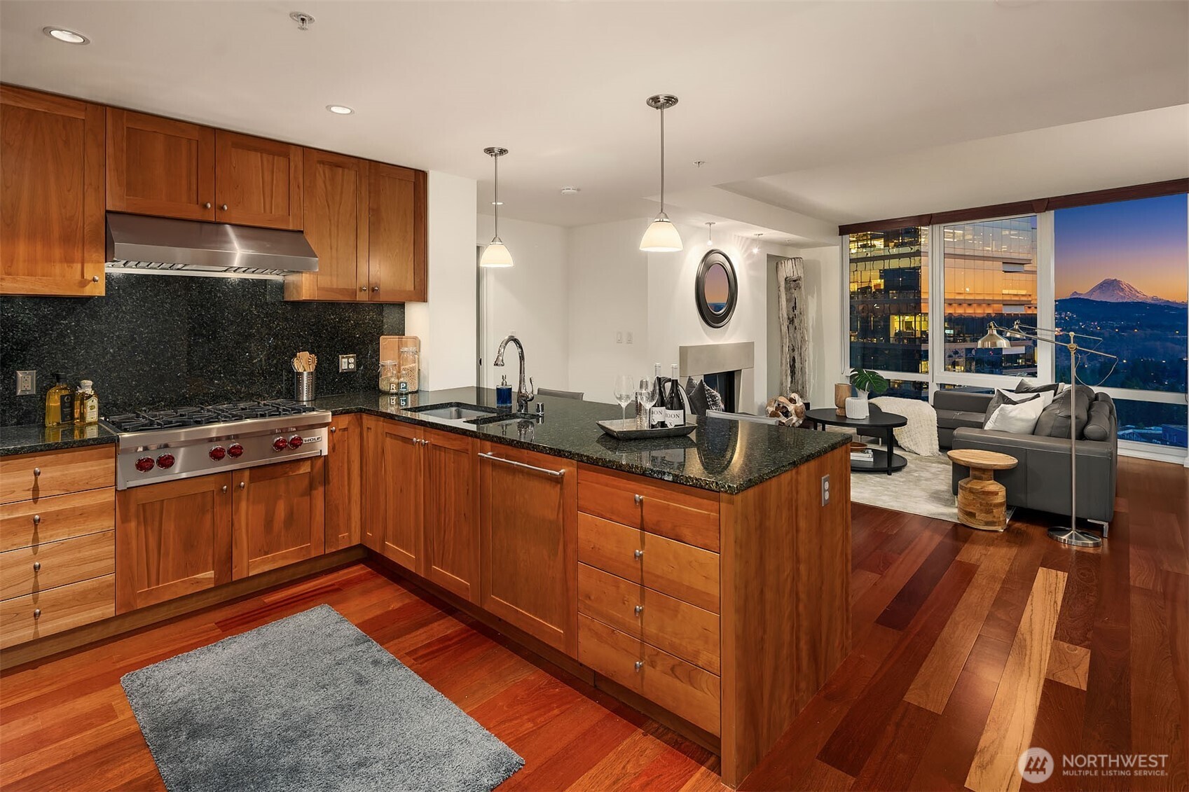 Bellevue - 10700 NE 4th Street