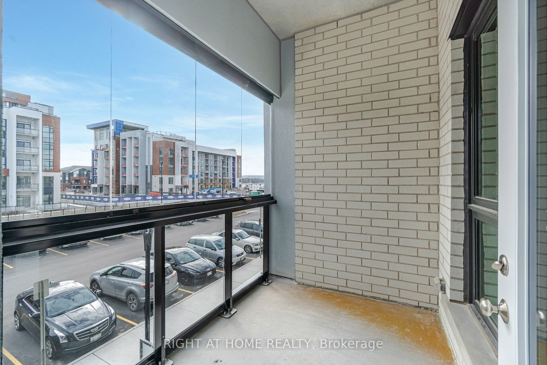 460 Gordon Krantz Ave 213