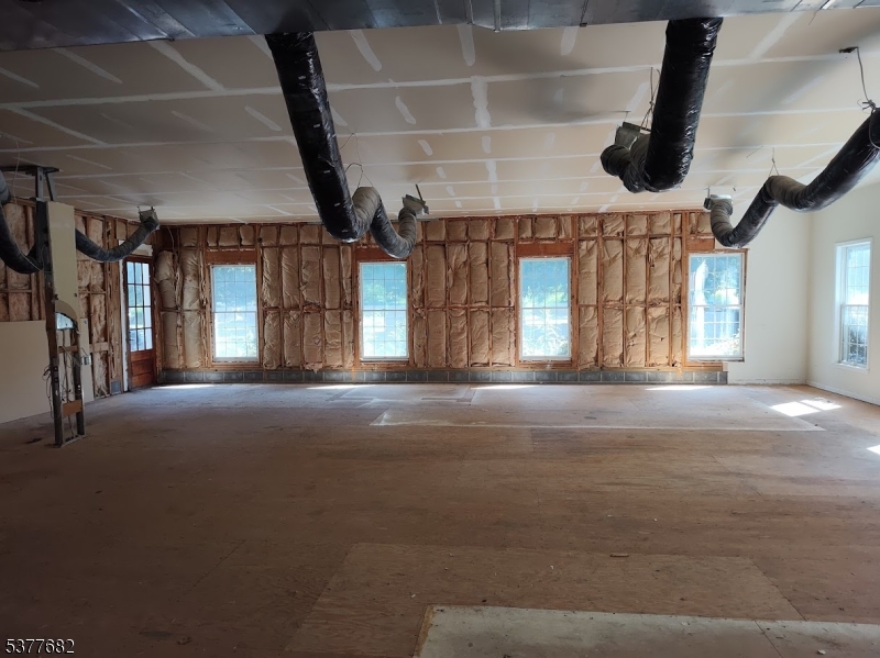 1 Brookfield Glen Dr