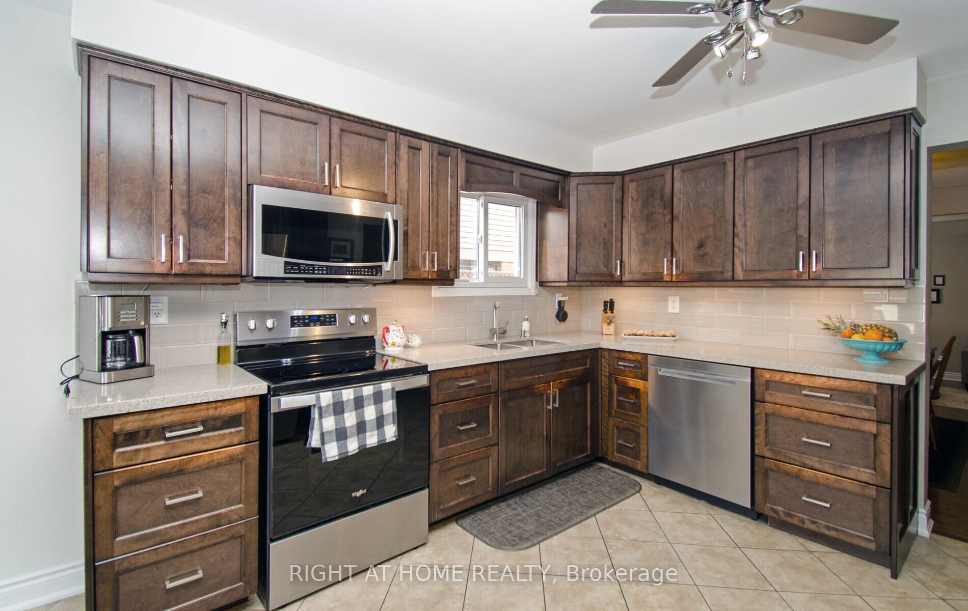 54 Ferguson Pl