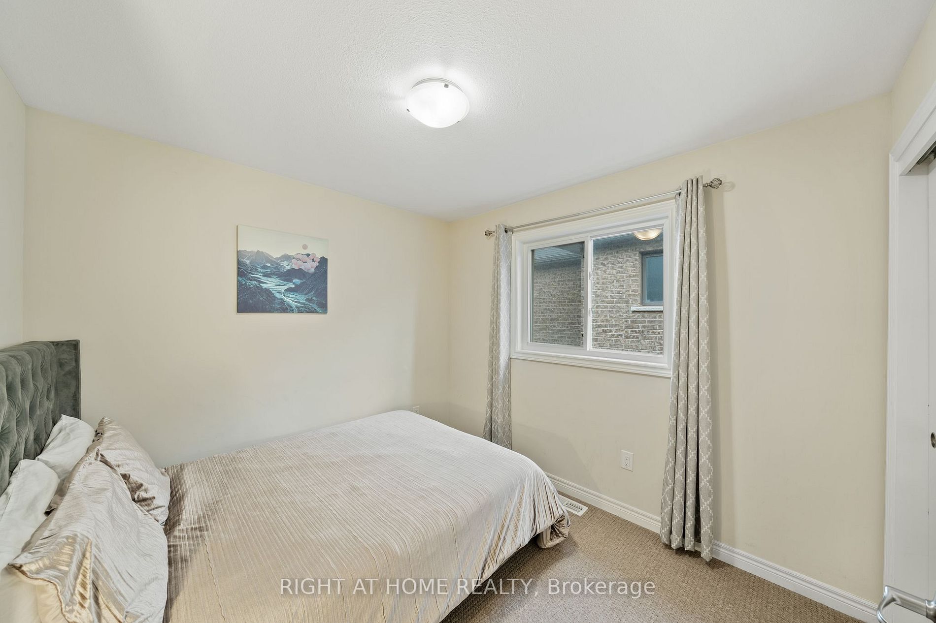 9569 Tallgrass Ave