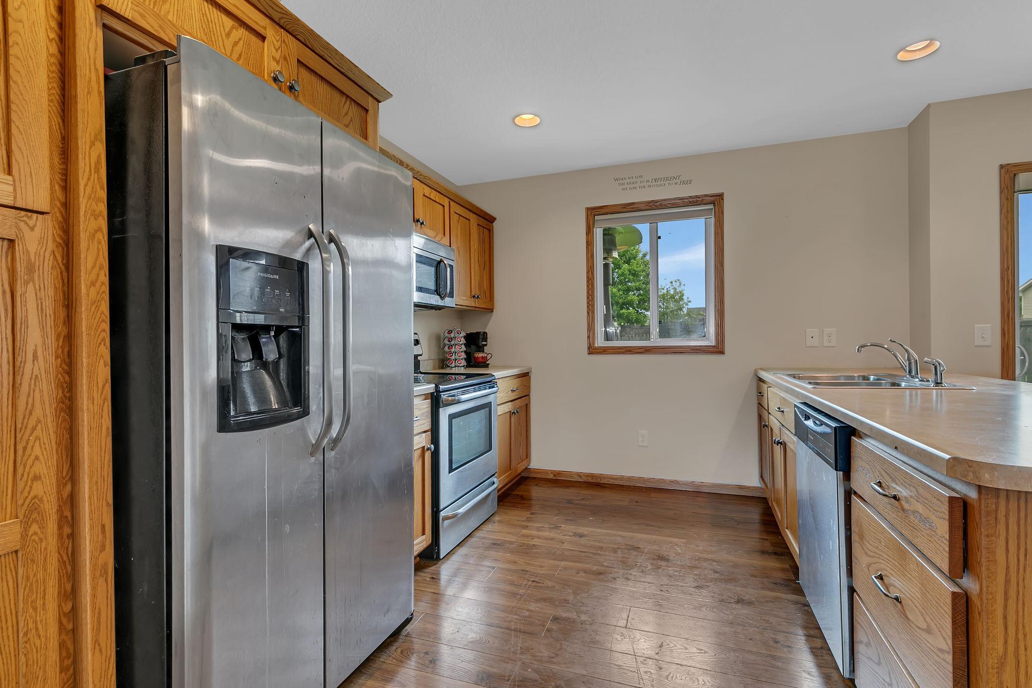 421 4th Avenue SE