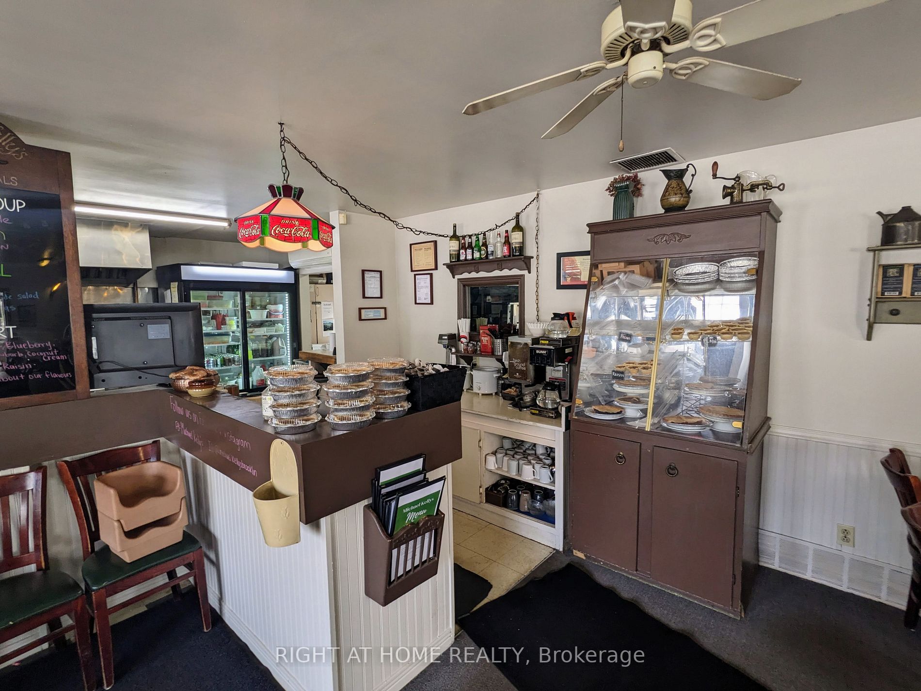 93 E Winchester Rd