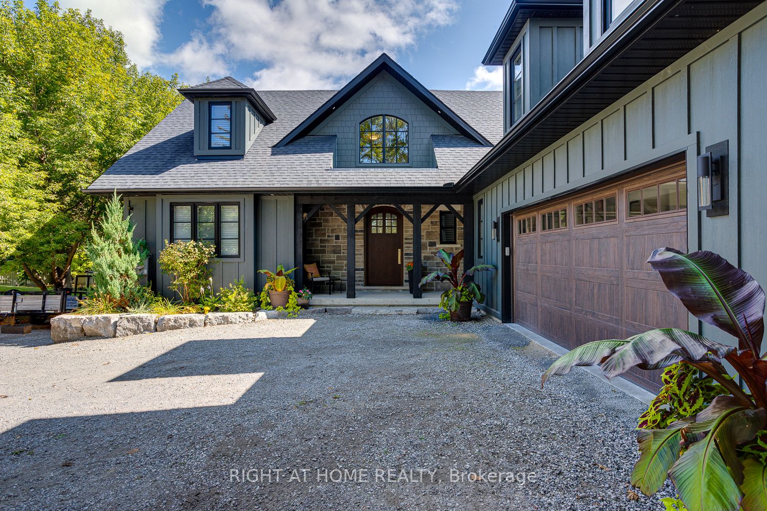 263 N Main St