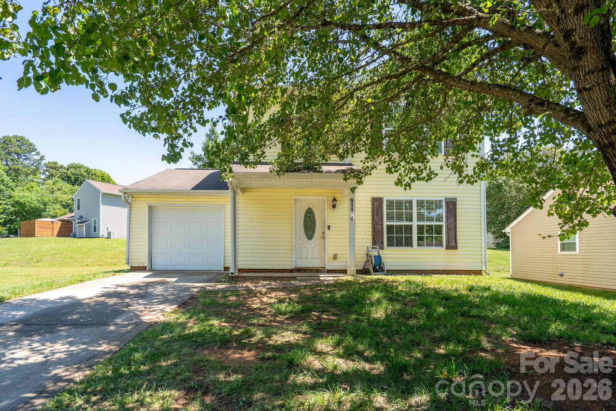 Welcome home! Come and enjoy this cozy 2-story property that has been newly painted along with new flooring!  Enjoy 2 full bathrooms upstairs including an owner's on-suite bathroom with full garden tub and shower.  Also, grab your hot or cold drink and enjoy some privacy in the back yard all seasons of the year!  Take a tour and make this your home today!