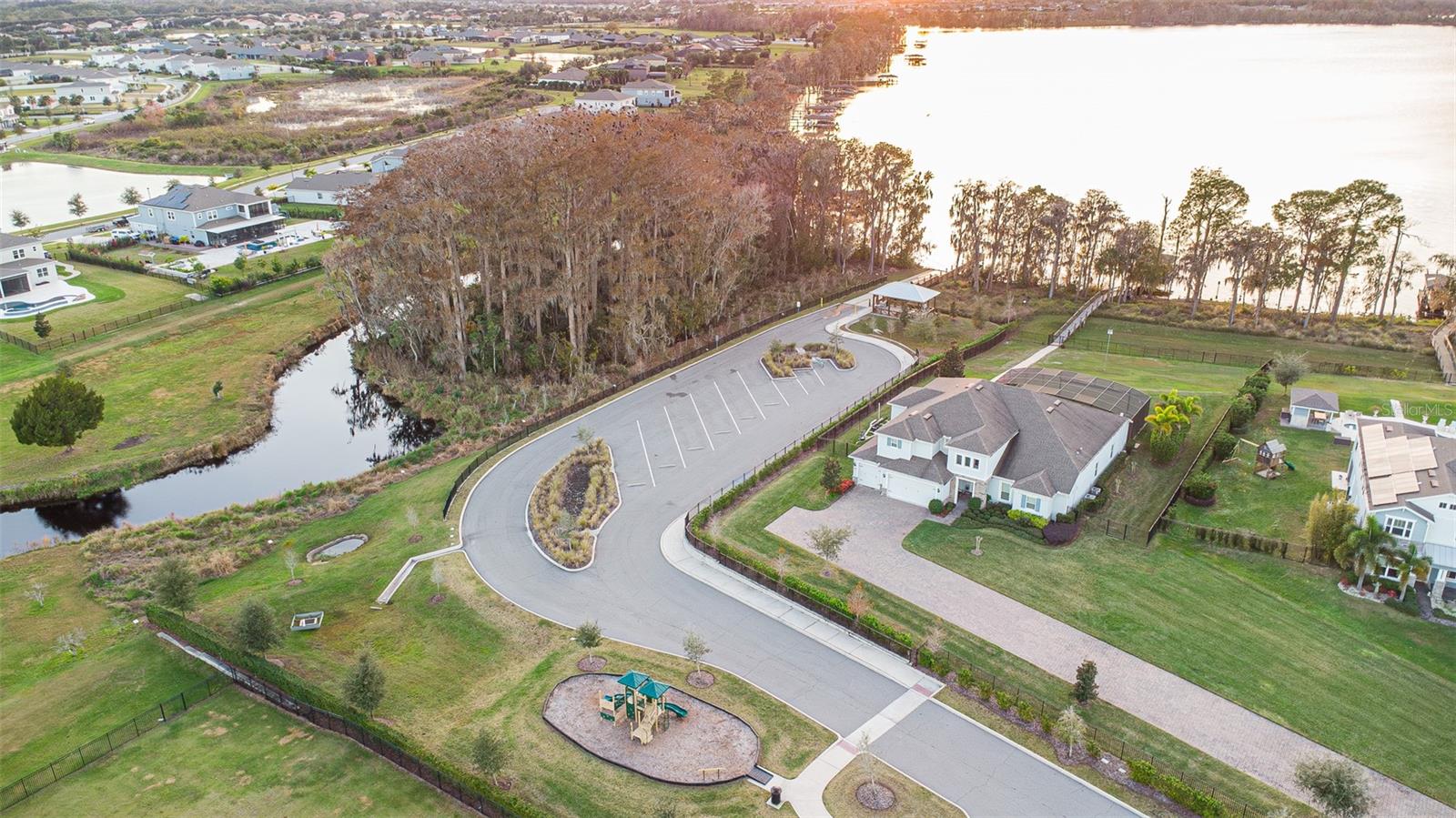 2206 Weatherly Way