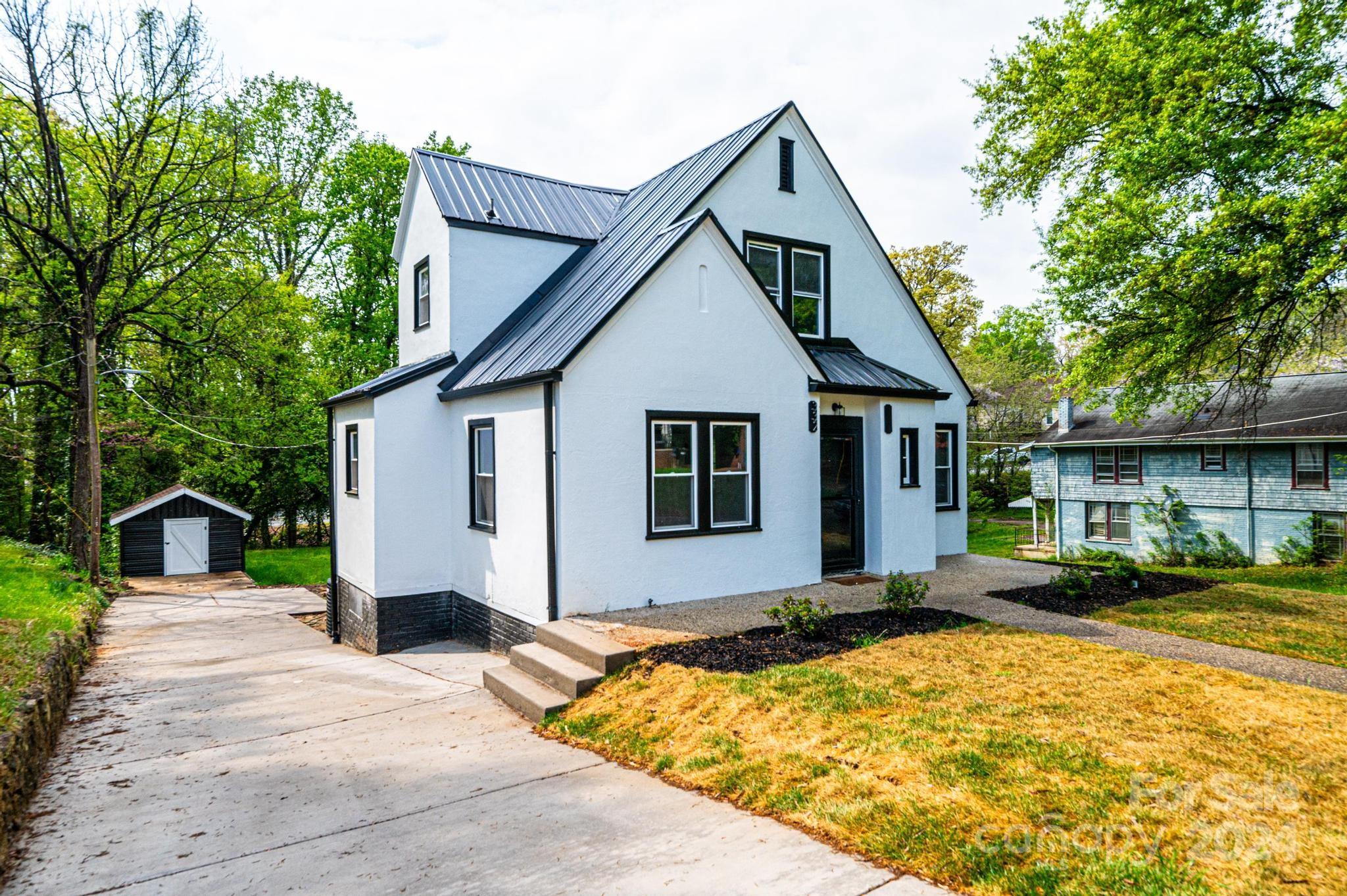 332 2nd Street Place SE