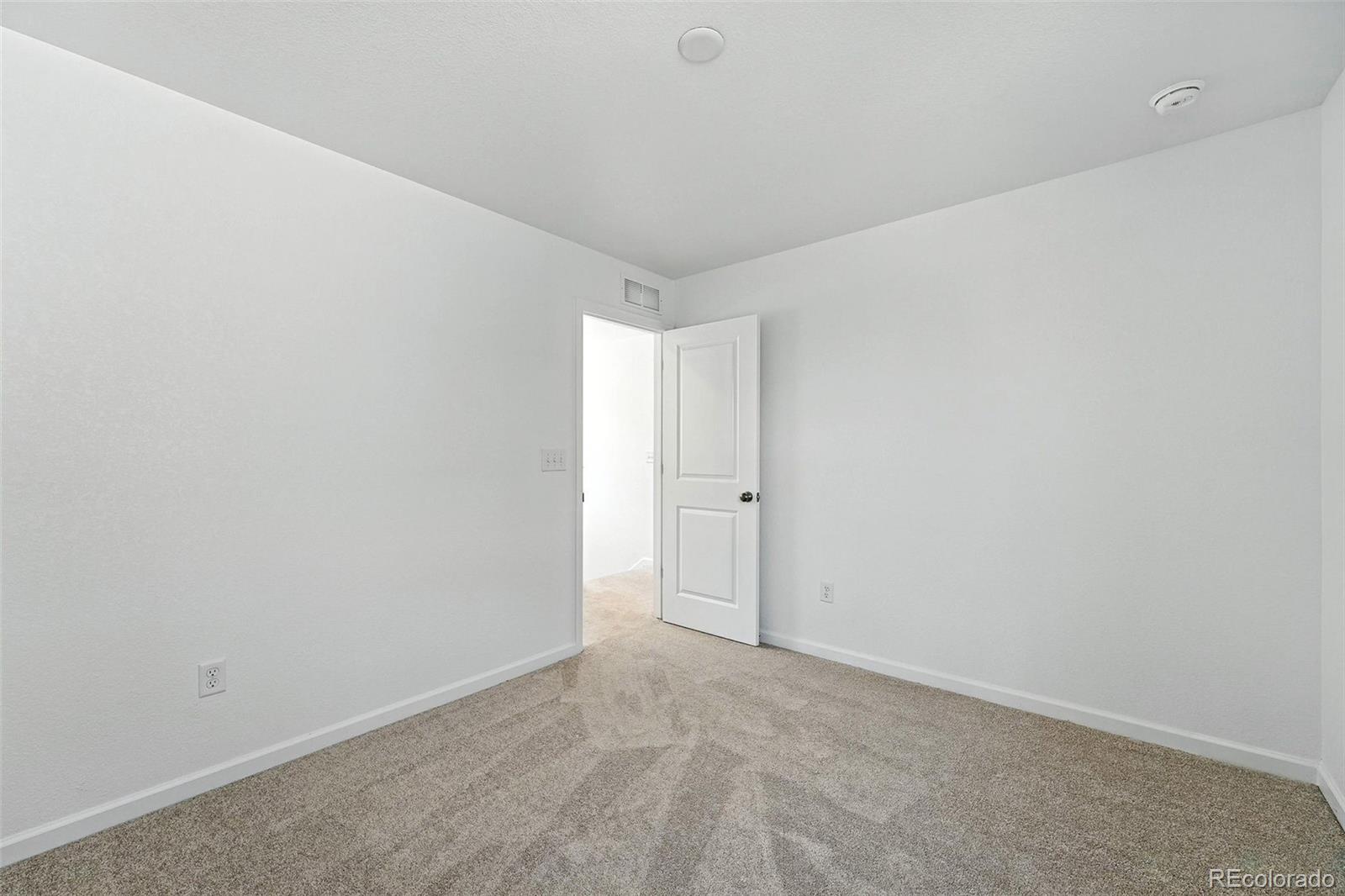 2102 Wagon Wheel Aly