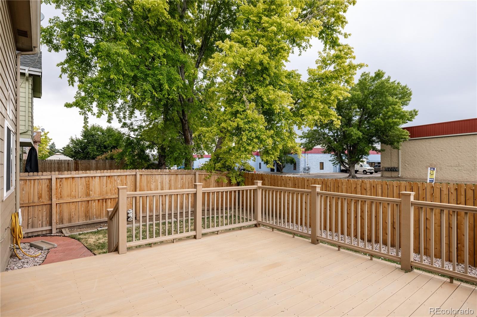 323 W 114th Way