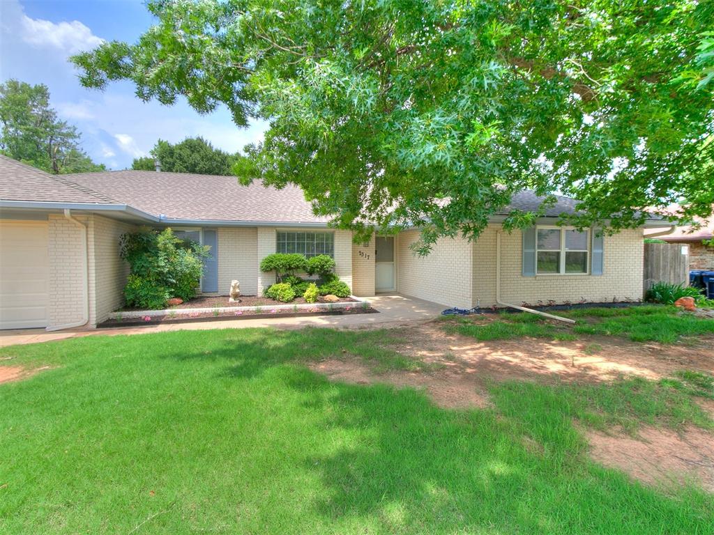 This charming 4 bed + 4 bath home, situated on almost a quarter of an acre, has been meticulously remodeled to offer modern comfort and style! Enjoy peace of mind with a brand-new HVAC system, hot water tank, and roof. The interior boasts a fresh, inviting feel with new paint and flooring throughout the home with updated bathrooms! Beautifully refinished cabinets with updated counter tops, appliances, and flooring in the kitchen make the perfect culinary adventure, while conveniently connected to the oversized living room overlooking the pool - this is the entertainers dream!! Schedule your private showing today!