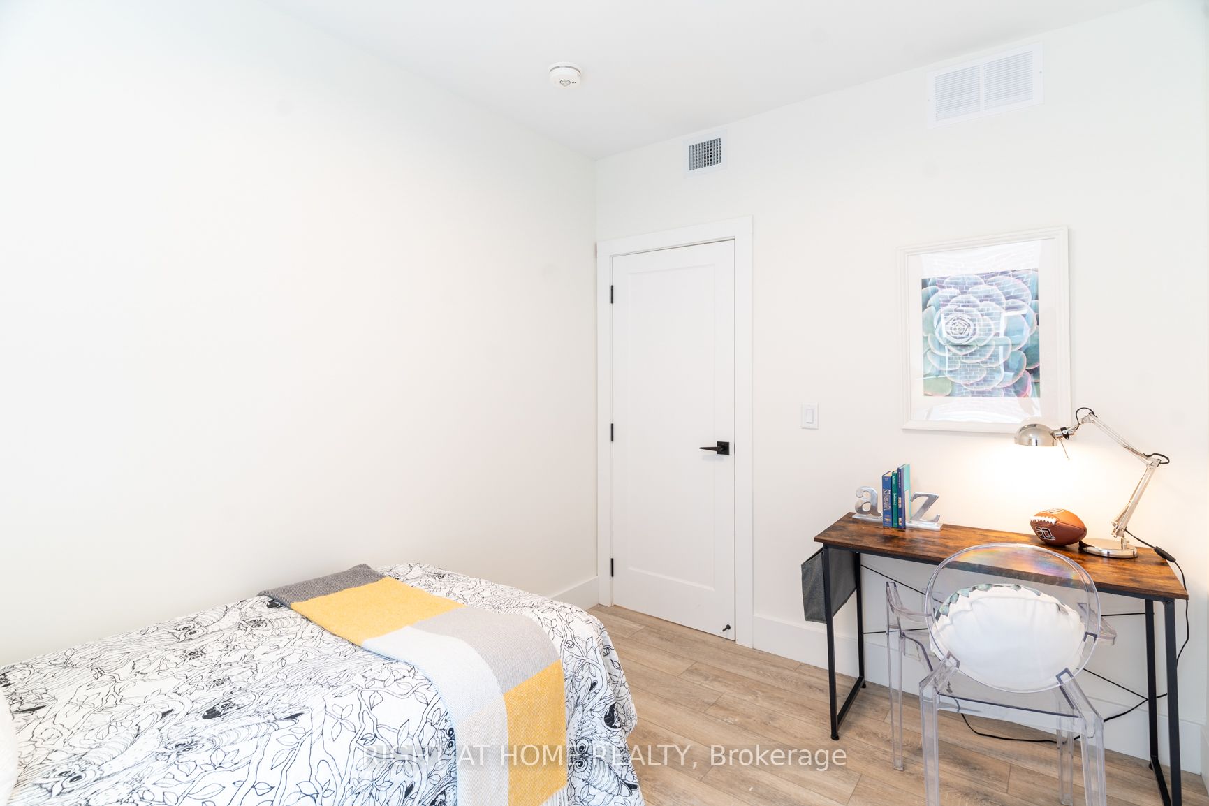 129 Kenilworth Ave Upper
