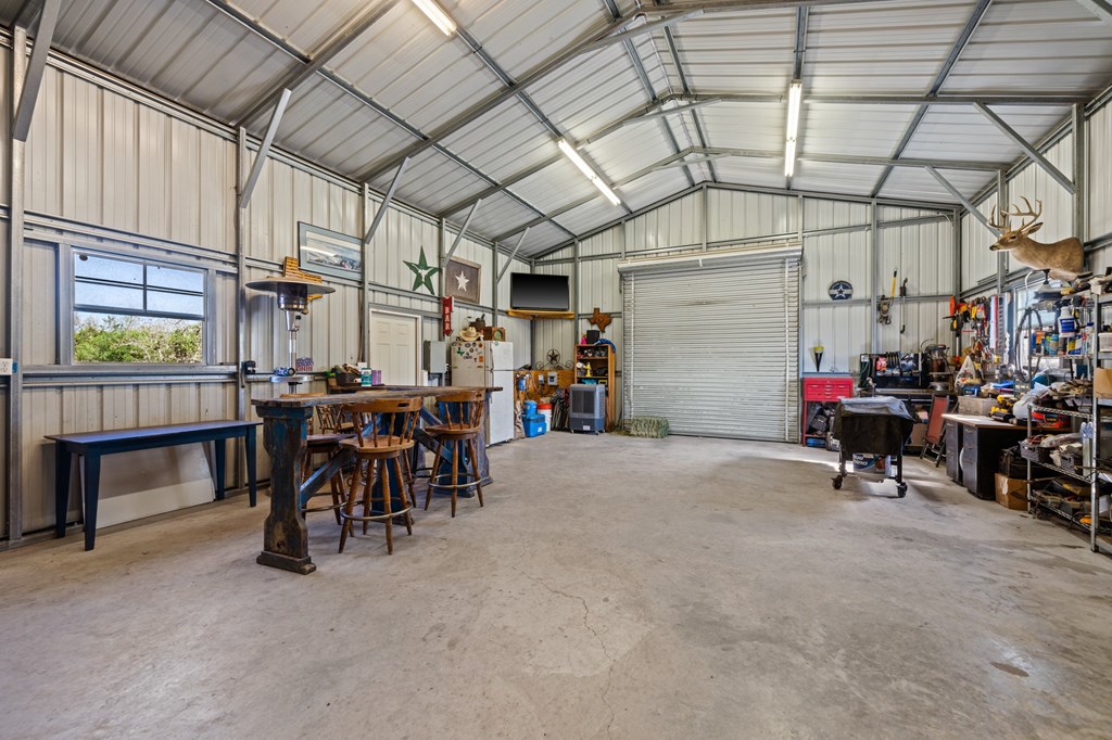 195 NW Crooked Creek Path