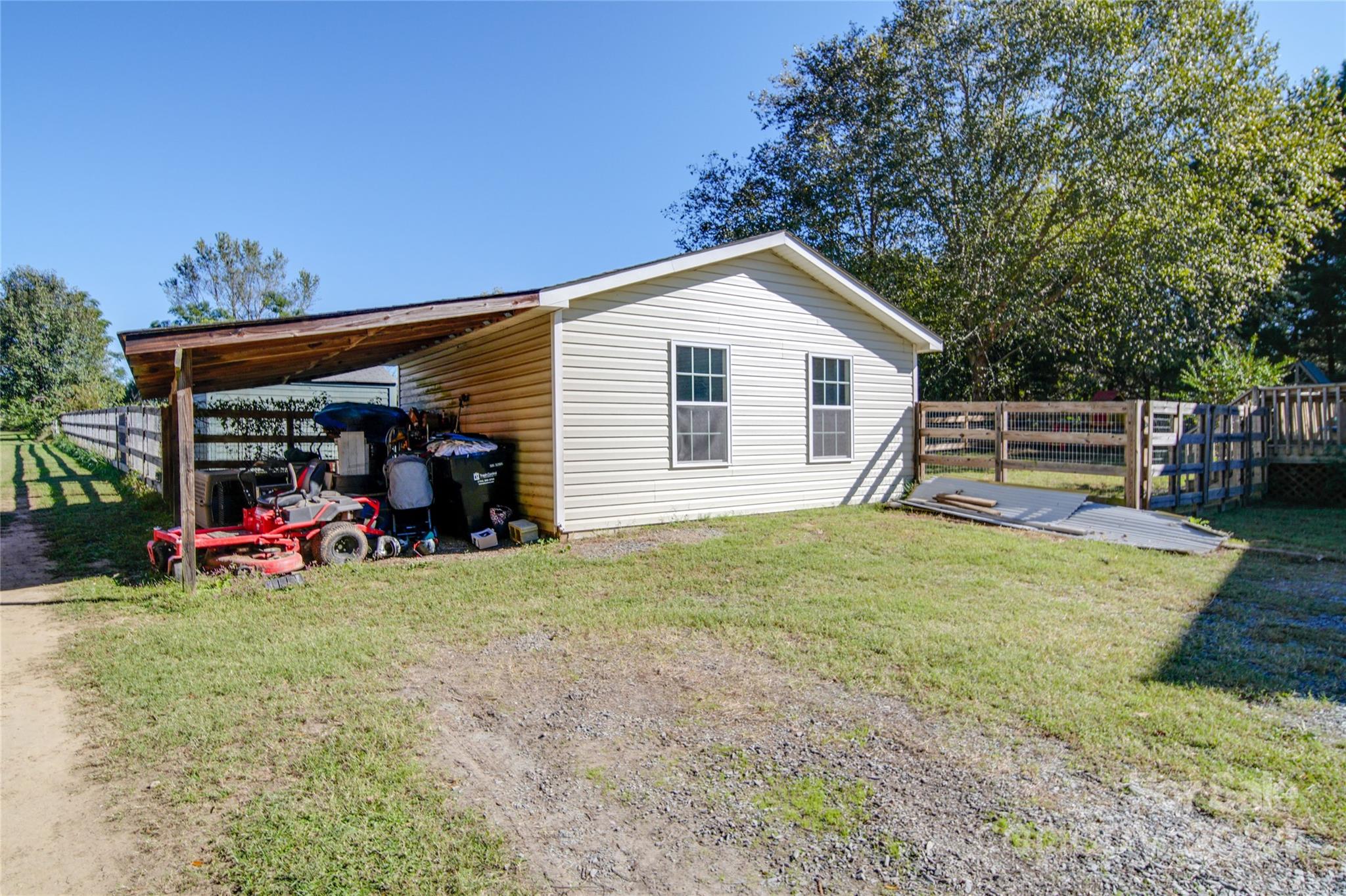 3518 Parkwood School Road